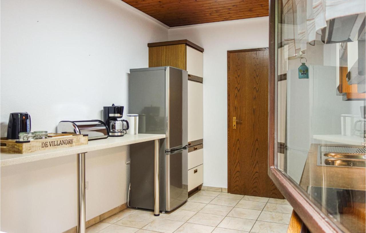Beautiful Apartment In Dillenburg With Kitchen Екстер'єр фото