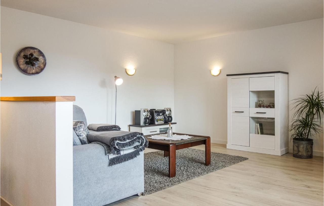 Beautiful Apartment In Dillenburg With Kitchen Екстер'єр фото