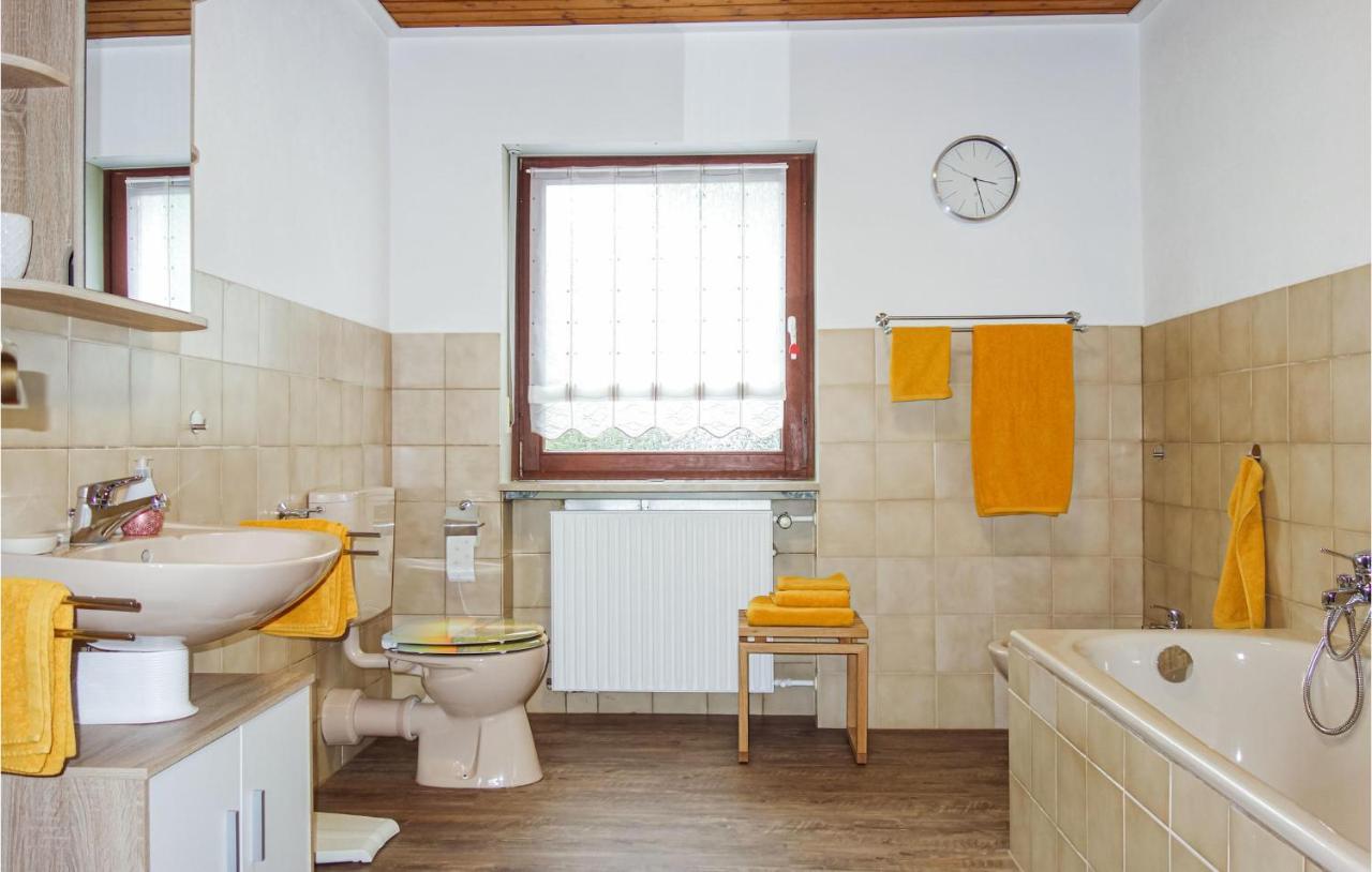 Beautiful Apartment In Dillenburg With Kitchen Екстер'єр фото